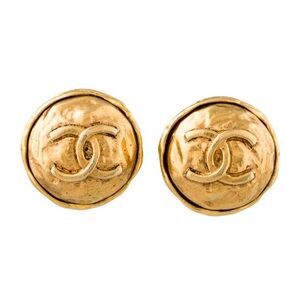 Vintage Chanel Clip On Gold Earrings